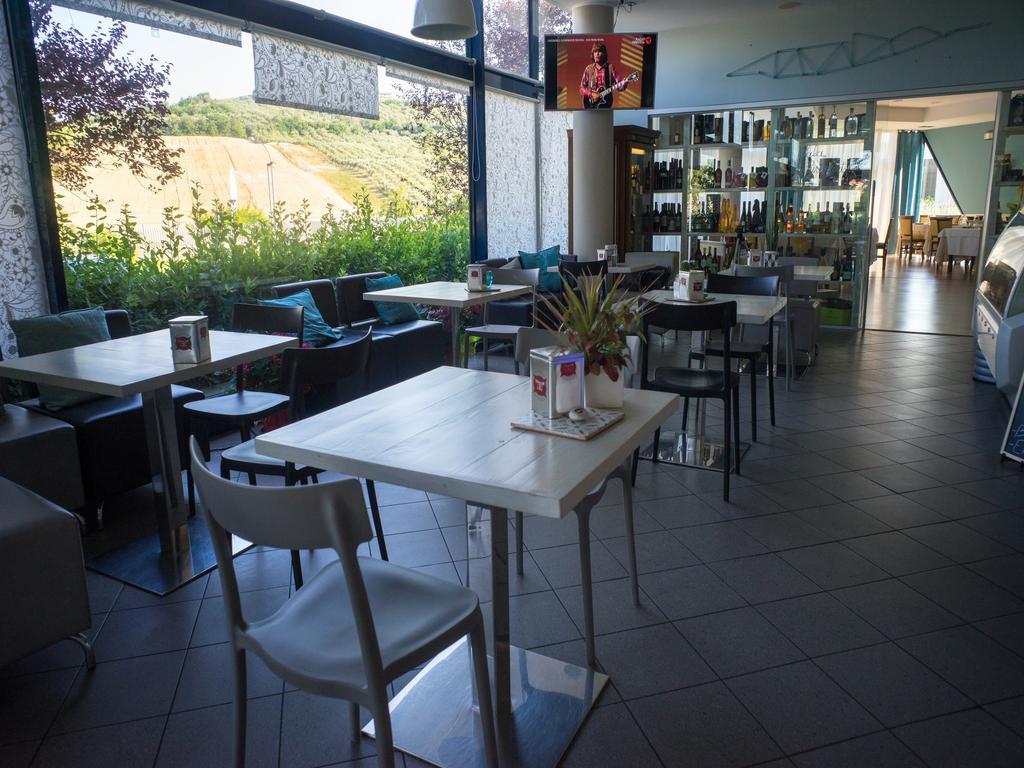 Hotel Select Atessa Ngoại thất bức ảnh