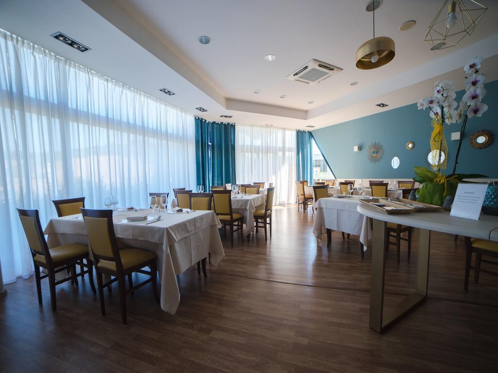 Hotel Select Atessa Ngoại thất bức ảnh